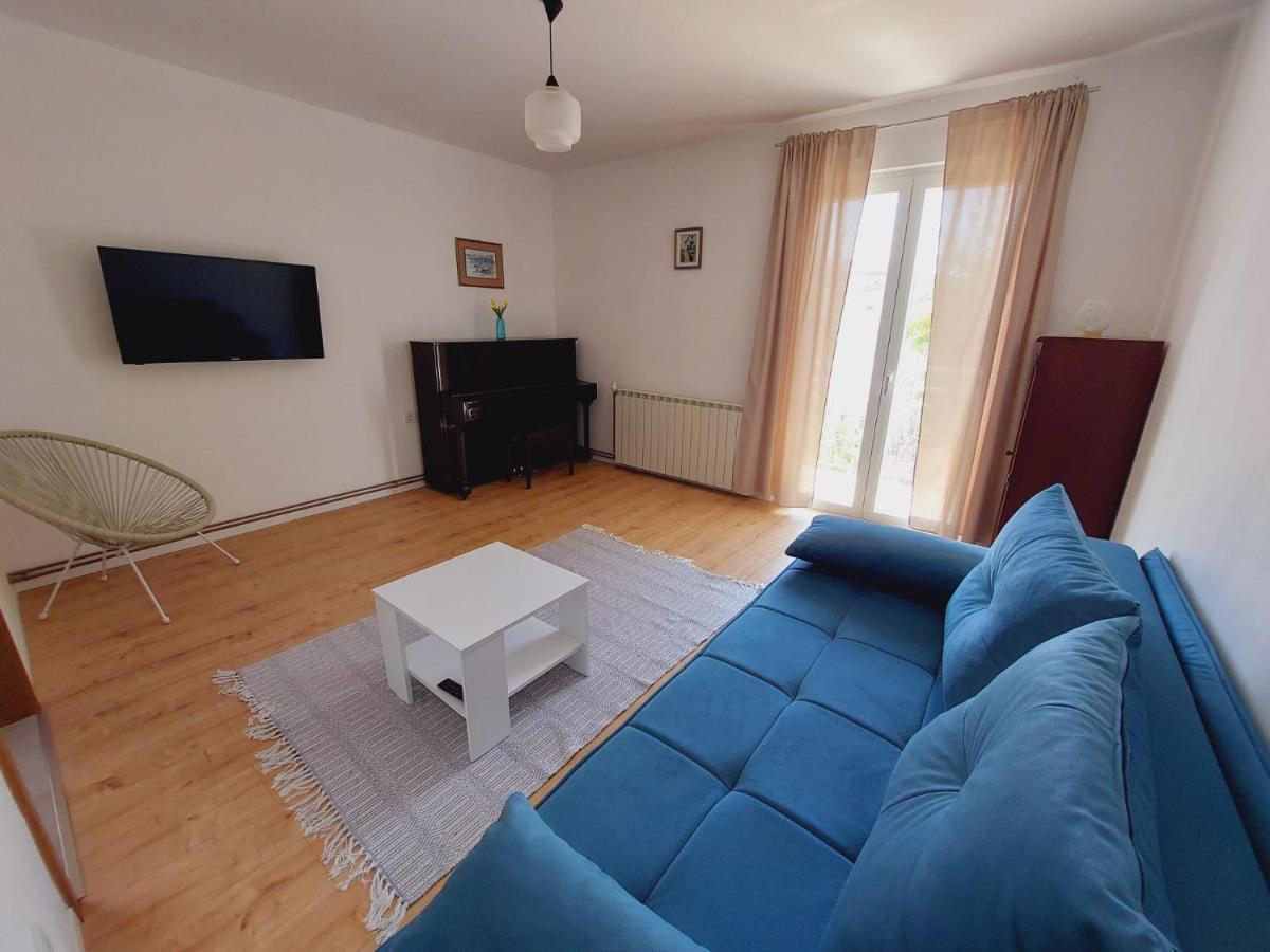 Apartments Mario Primošten Buitenkant foto